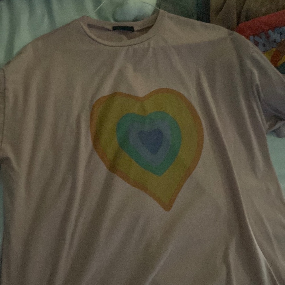 Shein oversized rainbow heart shirt